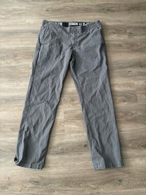 DIXXON Men's Gray Straight Chino Pants